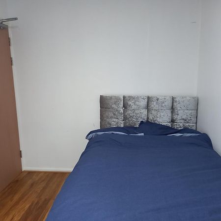 Double En-Suite Rooms Nevendon Exteriör bild
